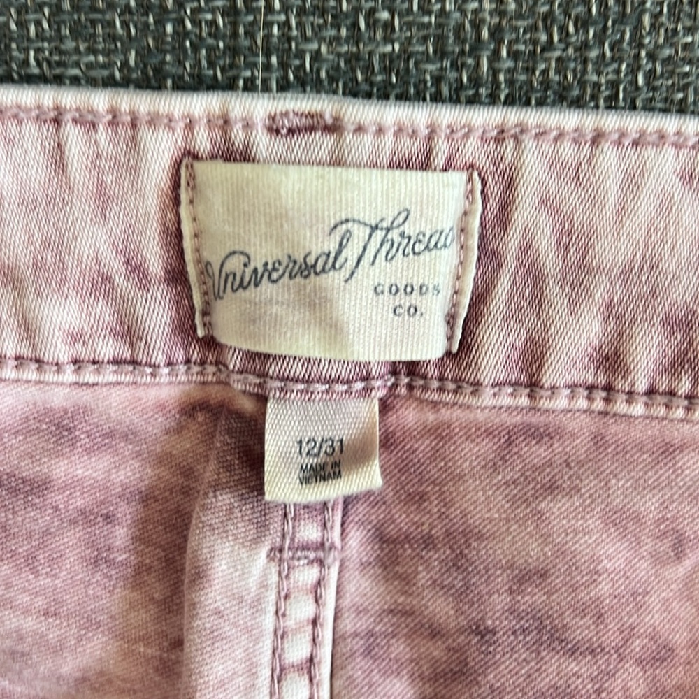 Pink shorts - Picture 2 of 3